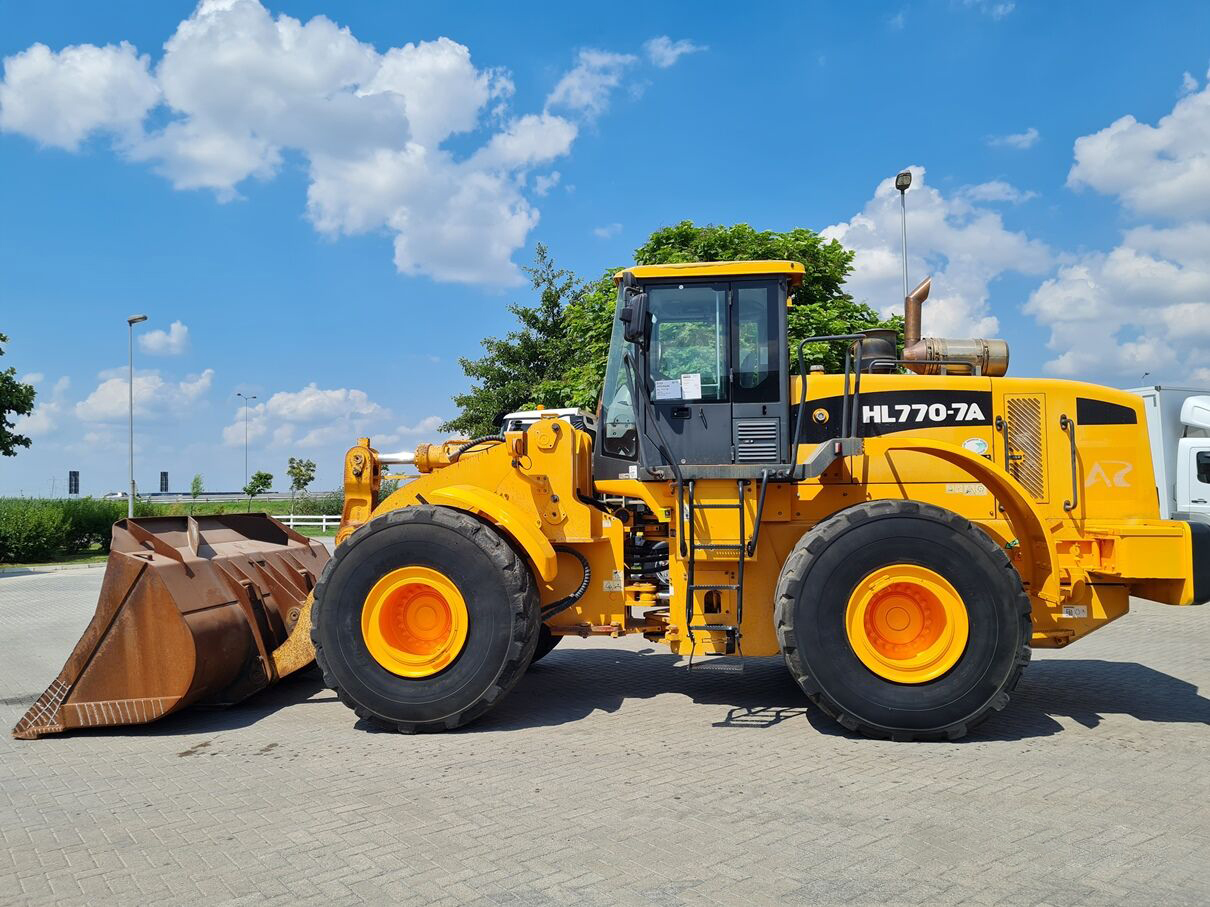 Hyundai HL770-7A Wheel Loader 